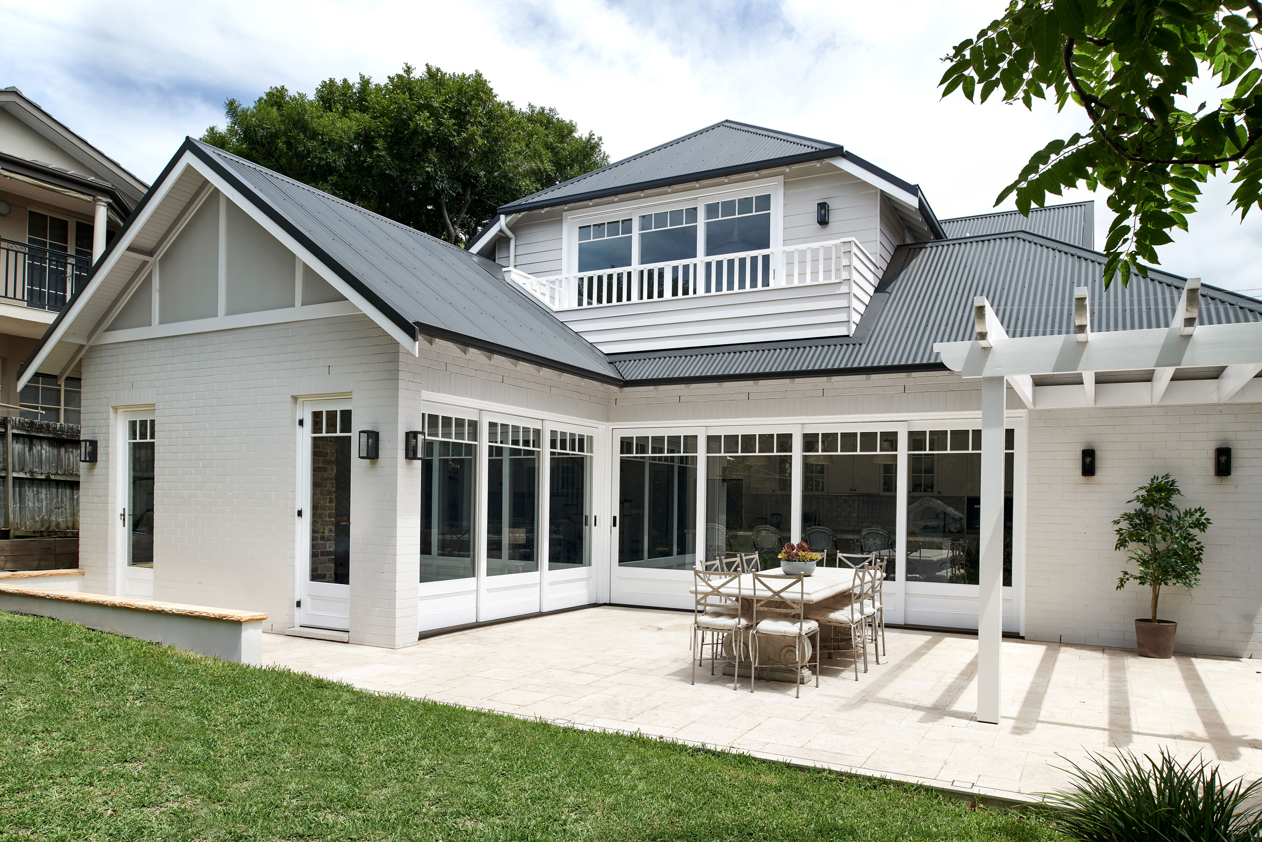 Exterior design garden outdoor dining Mosman house designed by Rachel Boden interiors Sydney Australia
